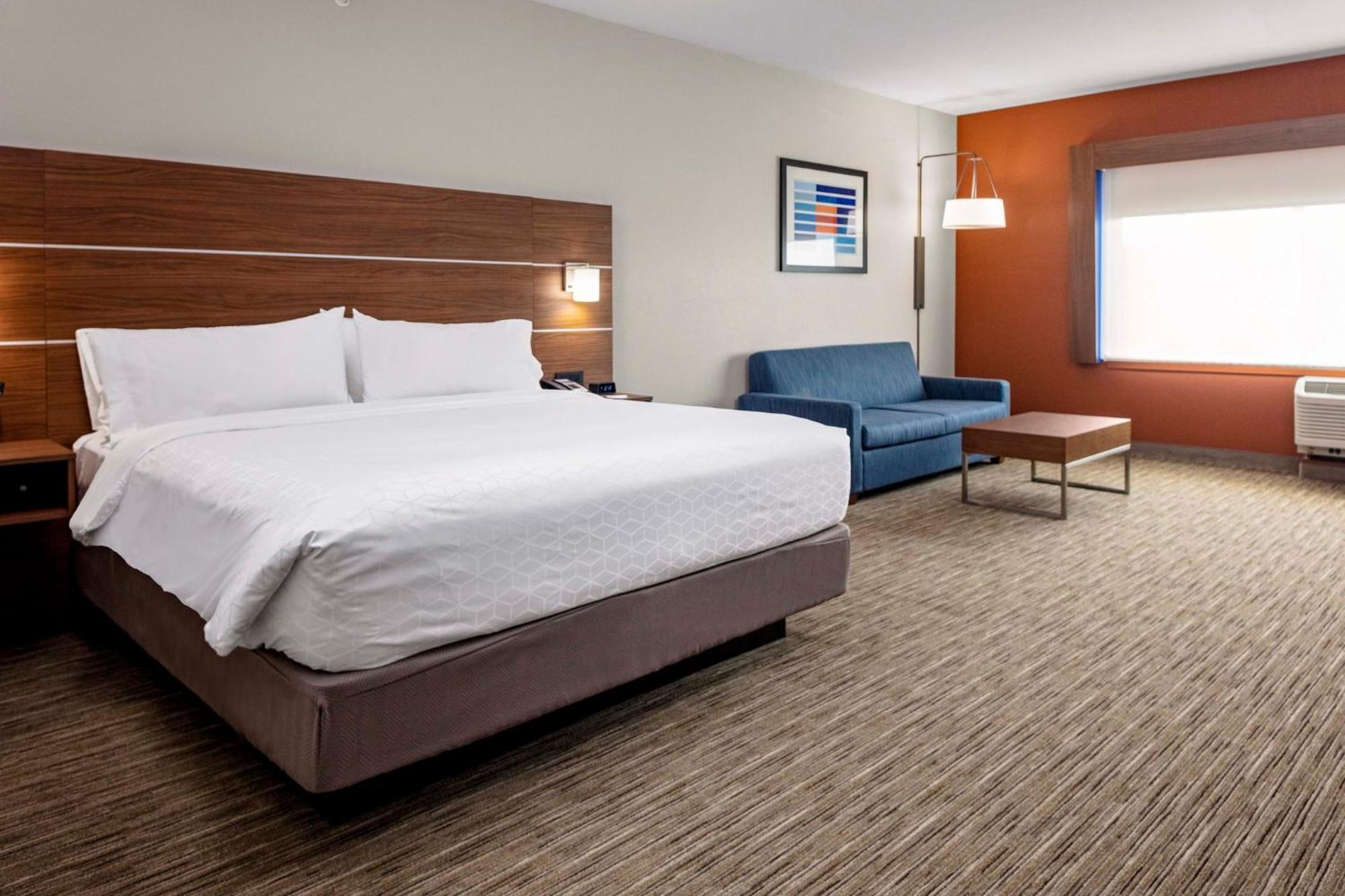 Express & - By Ihg 3* Madison